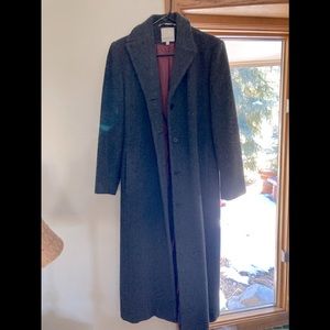 Anne Klein 100% wool sateen lined